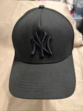 New Era 9Forty NY Yankees Triple Black 1996 World Series Cap